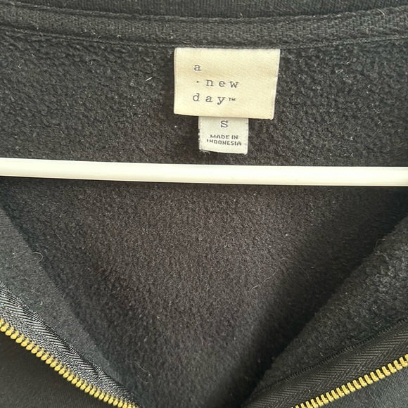 Quarter zip sweatshirt - Picture 4 of 8